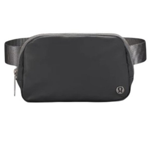 Lululemon Everywhere Belt Bag 1L & Never Lost Keychain Bundle - Picture 1 of 7